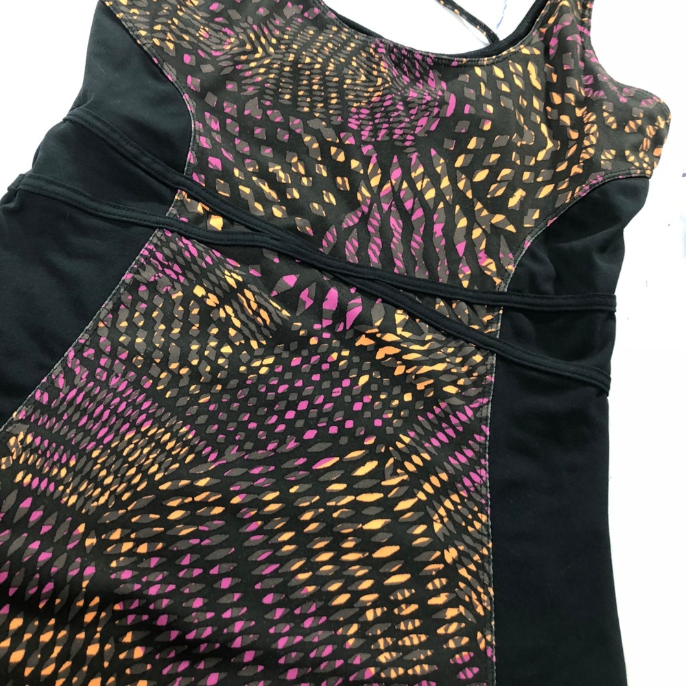 Fabletics Criss Cross Back Strap Athletic Tank Top - Picture 4 of 8
